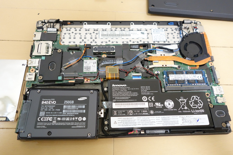 Купить ssd для ноутбука lenovo. Lenovo THINKPAD x240 SSD M.2. THINKPAD x270 HDD. Lenovo 120s-11 разъём SSD m2. Жесткий диск ссд м2.